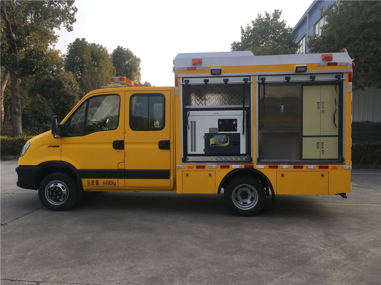 发往新疆高原车载柴油发电机